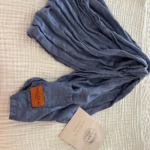 Nalakai Blue Chambray Linen Sling Carrier - Picture 1 of 3